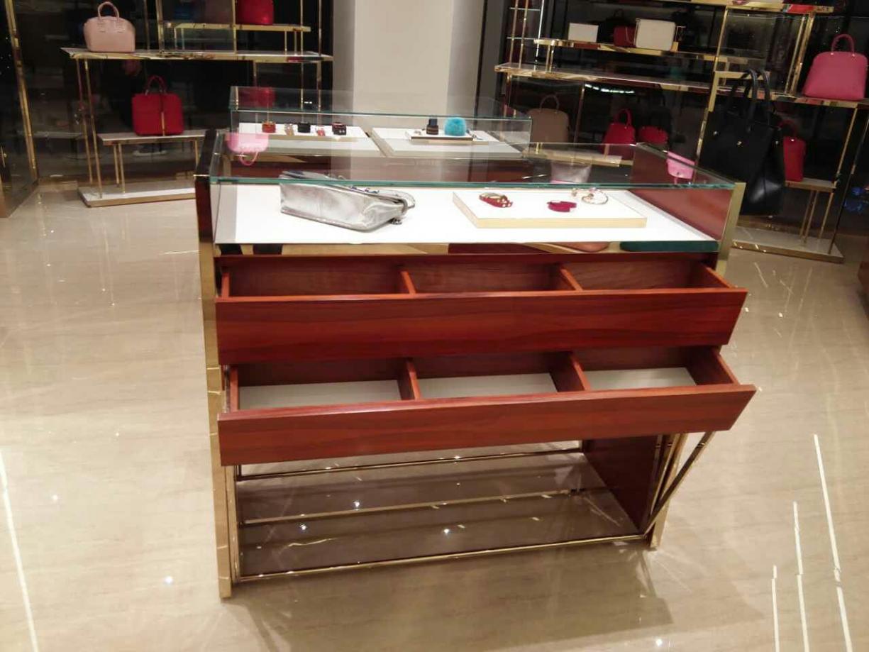 Furla@Tunjungan Plaza,Surabaya
